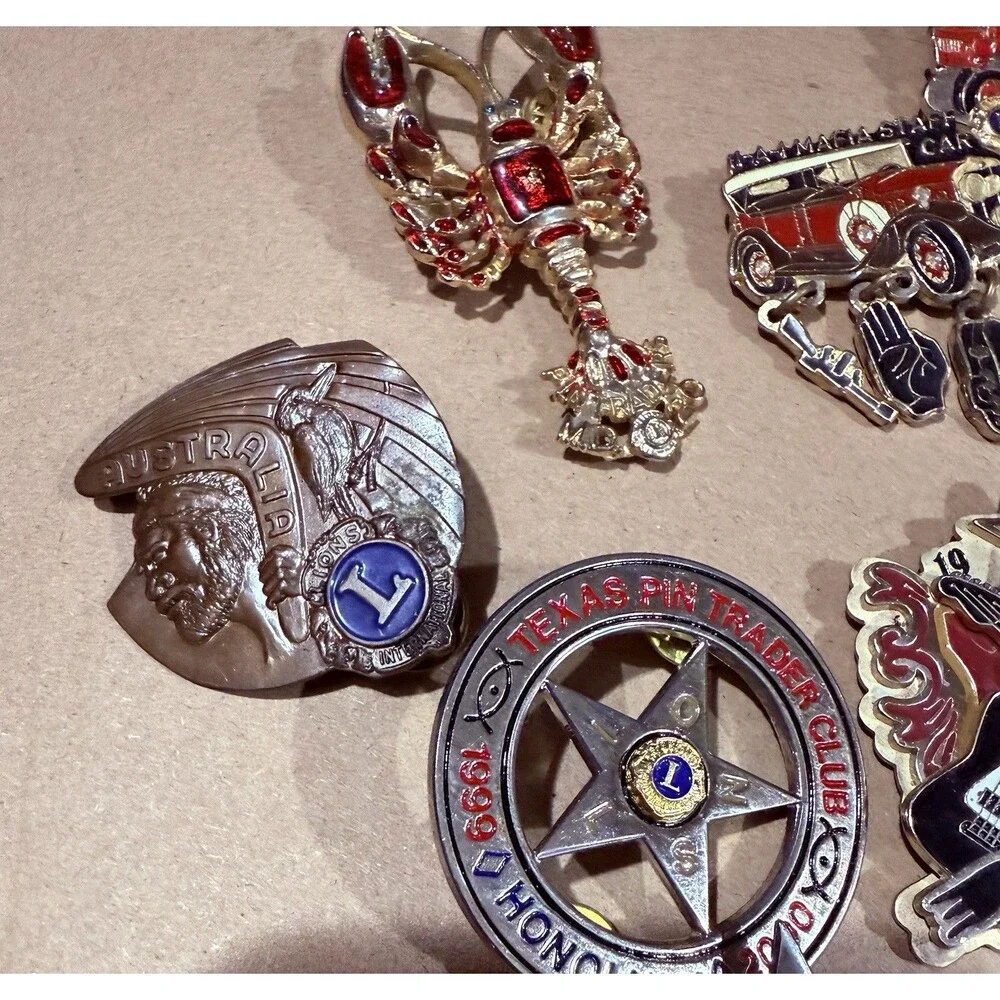 Lot 22 LIONS CLUB INTERNATIONAL Pins Various Locations Including Australia - Picture 4 of 10